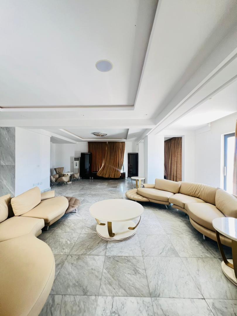 WhatsApp Image 2025-12-12 at 00.56.08