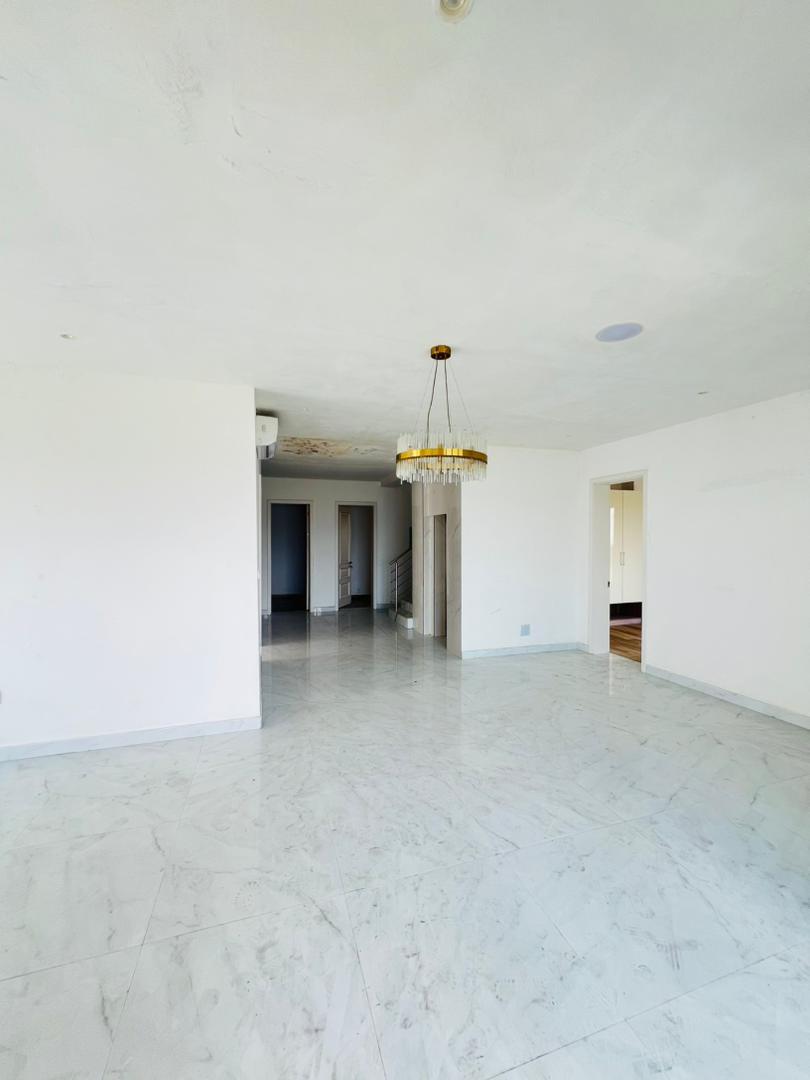 WhatsApp Image 2025-12-12 at 00.56.09 (1)