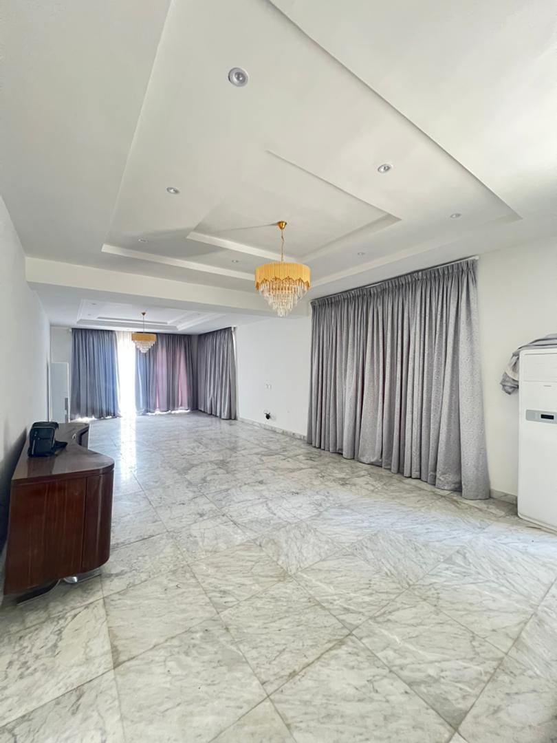 WhatsApp Image 2025-12-12 at 00.56.11 (1)